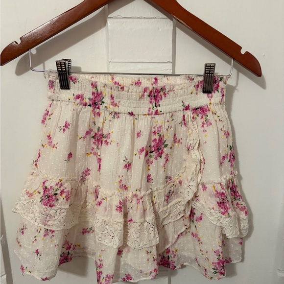 LoveShackFancy Dresses & Skirts - LOVESHACKFANCY
RUFFLE MINI SKIRT